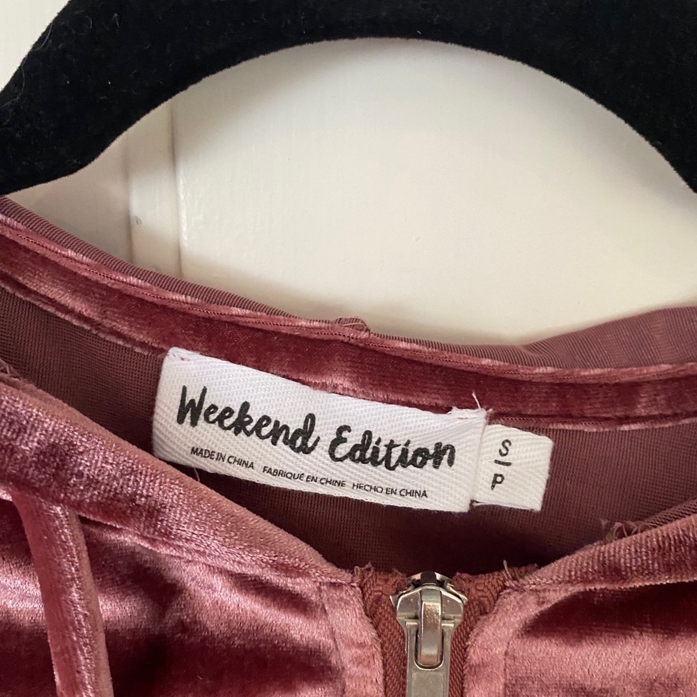 Cropped Pink Velour Drawstring Hoodie size Small - Picture 3 of 3